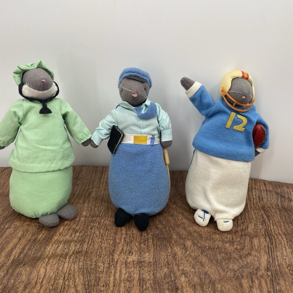 Vtg Russ Plush Mouse Mice Police Officer Football Sports Player Doctor Surgeon‎